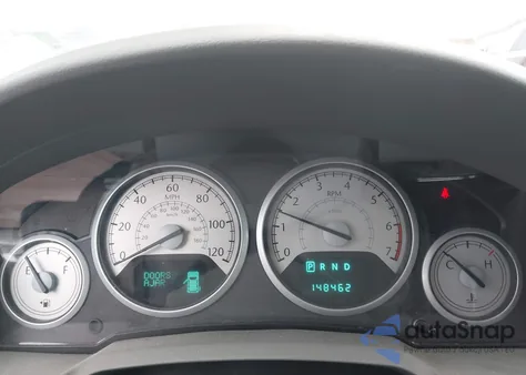 2008 Chrysler Town & Country Touring из США, поврежденный, VIN 2A8HR54P78R674251